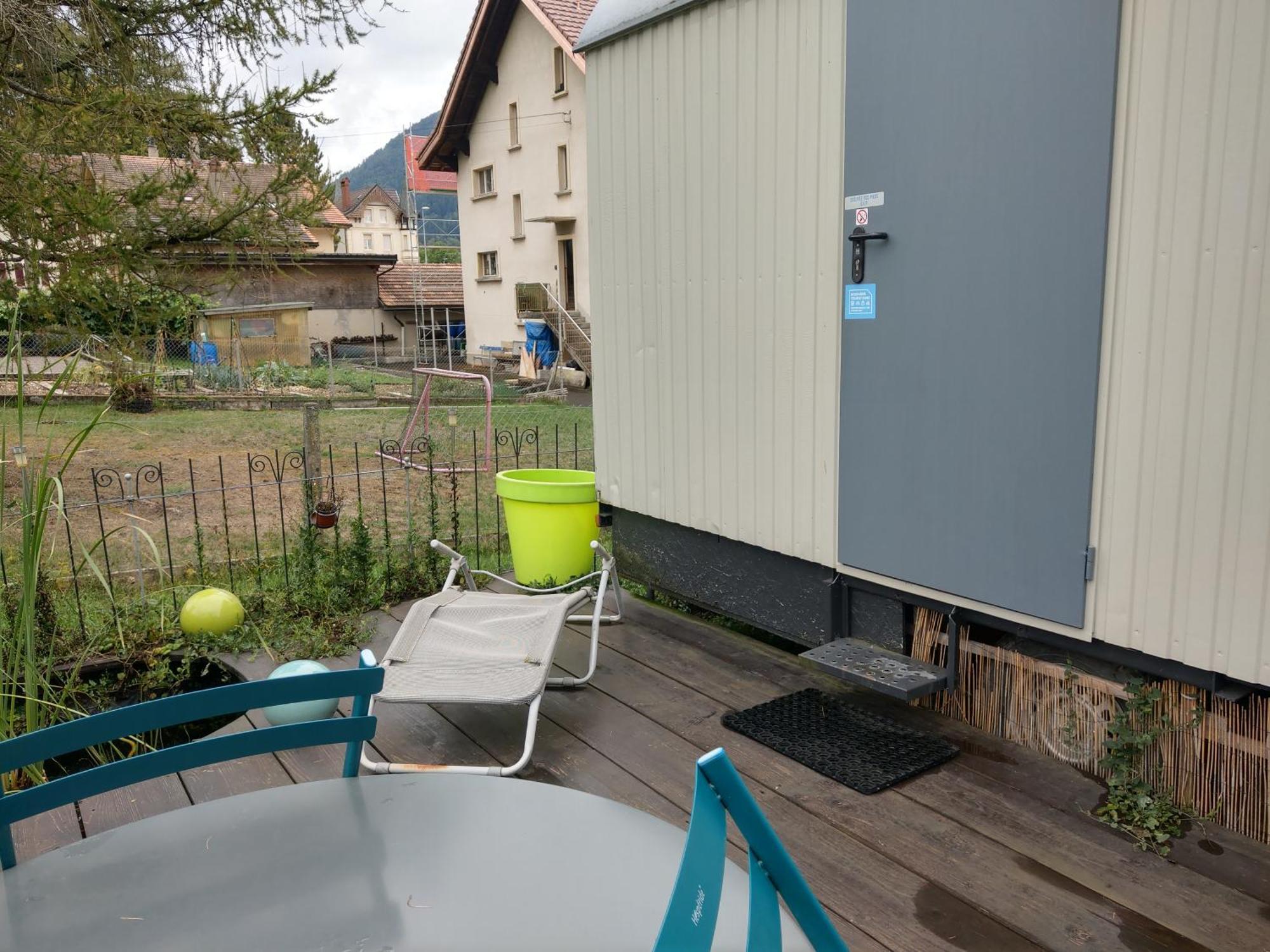 La Roulotte Apartment Travers Exterior photo